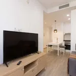 Rent 2 bedroom apartment of 75 m² in barcelona