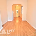 Rent 1 bedroom apartment of 355 m² in Manhattan