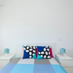 Rent 6 bedroom apartment in Porto