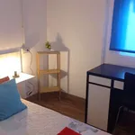 Rent a room of 90 m² in jaen