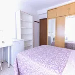 Rent a room of 80 m² in madrid