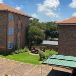 Rent 1 bedroom apartment in Roodepoort