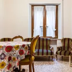 Rent 3 bedroom apartment in Bologna