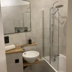 Rent 2 bedroom flat of 800 m² in London