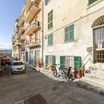 Rent 2 bedroom apartment in Genoa