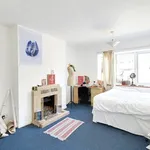 Rent 3 bedroom flat in London