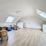 Maison de 450 m² avec 4 chambre(s) en location à Les Bons Villers