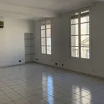 Appartement de 118 m² avec 3 chambre(s) en location à Avignon