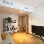 Rent a room of 80 m² in madrid