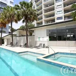 Rent 2 bedroom apartment in Brisbane City