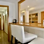 Rent 5 bedroom apartment of 71 m² in Madrid