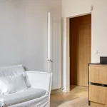 Rent 1 bedroom apartment of 323 m² in Paris