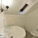 Affitto 5 camera appartamento di 140 m² in Bologna