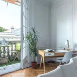 Appartement de 2045 m² avec 4 chambre(s) en location à Paris