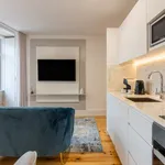 Rent 1 bedroom apartment of 40 m² in Porto