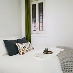 Rent 11 bedroom apartment in Madrid