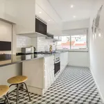 Rent 2 bedroom apartment of 592 m² in Lisbon