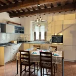 Rent 4 bedroom house of 290 m² in Umbertide