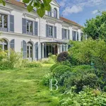 Maison de 296 m² avec 14 chambre(s) en location à Vaucresson