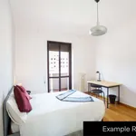 Rent a room of 150 m² in milan