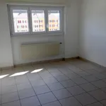 Miete 4 Schlafzimmer wohnung von 80 m² in Chaux-de-Fonds