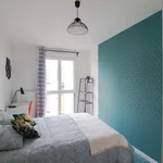 Rent a room of 91 m² in Clichy