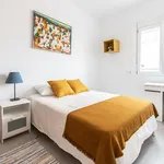 Rent 2 bedroom apartment of 474 m² in Valencia