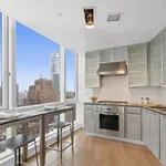 Rent 3 bedroom apartment of 155 m² in New York