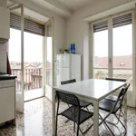 Rent a room of 70 m² in turin