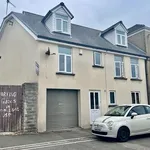 Rent 6 bedroom house in Wales