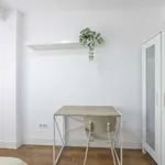 Rent a room of 90 m² in valencia