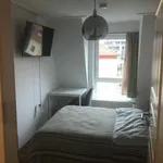 Miete 6 Schlafzimmer wohnung von 10 m² in Frankfurt