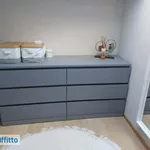 Affitto 2 camera appartamento di 75 m² in Milan