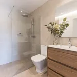 Alquilo 2 dormitorio apartamento de 689 m² en Valencia