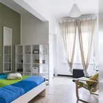 Rent a room in milan