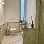 Rent 4 bedroom apartment of 200 m² in Roma