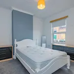 Rent 3 bedroom flat in West Midlands