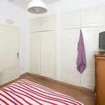 Rent a room of 100 m² in madrid