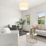 Rent 2 bedroom apartment in Melbourne