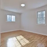 Maison de 2615 m² avec 3 chambre(s) en location à Newmarket (Gorham-College Manor)