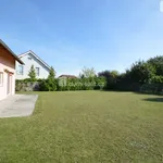 Pronajměte si 1 ložnic/e dům o rozloze 970 m² v Chýně