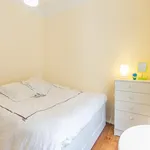 Rent 3 bedroom apartment in Lisbon