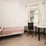 Rent a room of 140 m² in granada