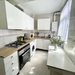 Rent 3 bedroom apartment of 70 m² in seville