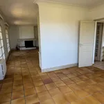 Maison de 200 m² avec 8 chambre(s) en location à Morlaas