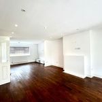 Rent 7 bedroom house in South East England