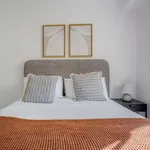 Rent 3 bedroom apartment of 80 m² in barcelona