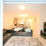 Rent 2 bedroom apartment of 113 m² in Bedfordview