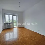 Affitto 4 camera appartamento di 126 m² in Turin