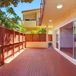 Rent 2 bedroom apartment in Coogee